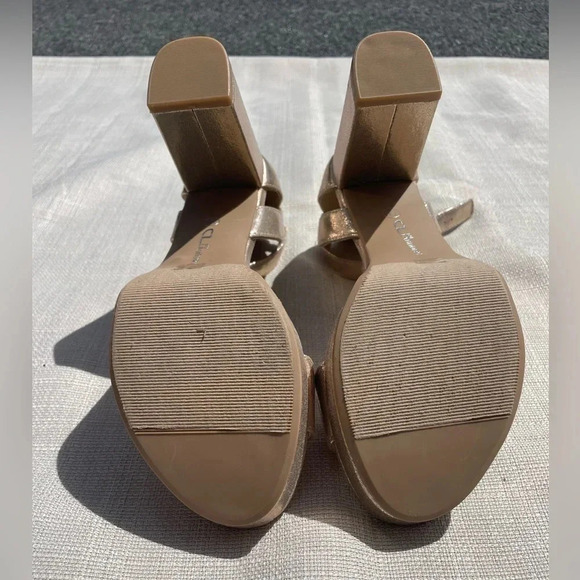 *NWOT* Women's Chinese Laundry Heels - Sz. 7.5 - Picture 6 of 6